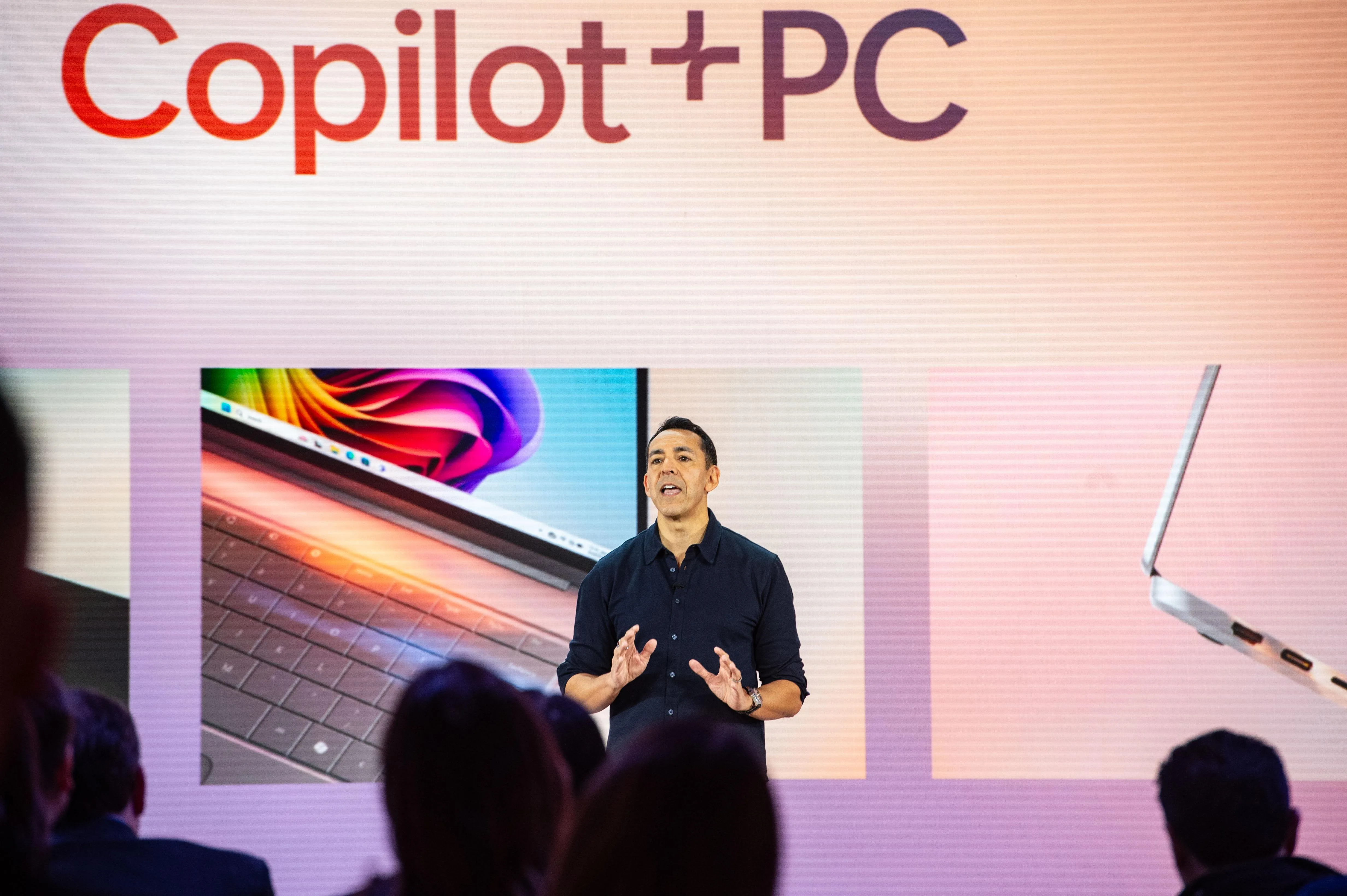 Microsoft'un Tüketici Pazarlama Başkanı Ayrılıyor