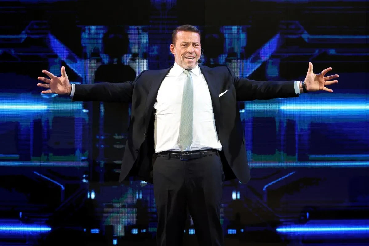 Tony Robbins ve Calm Ekibinden Yeni Girişim: Yapay Zekalı Güvenli Terapi Dönemi Başlıyor