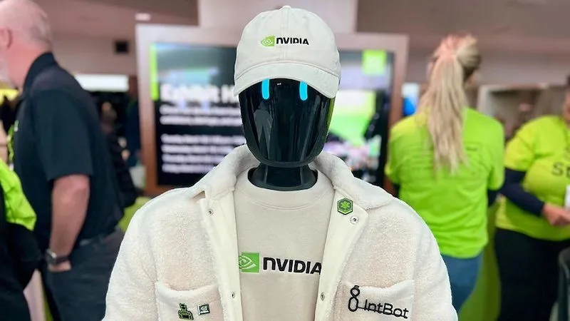 San Jose Havalimanı, Yolculara Yardım Etmek İçin AIli IntBot İnsan Benzeri Robotu Tanıtıyor