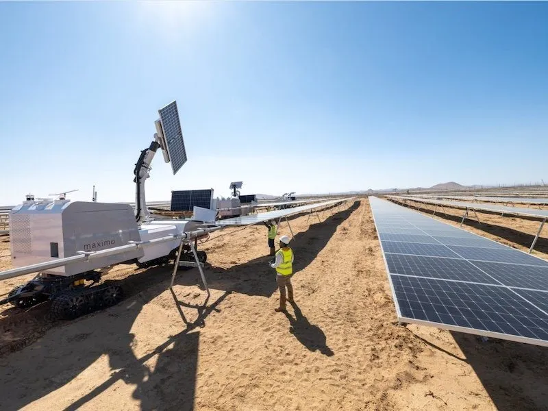 AESin Californiada 100 MW Robotik Enerji Kurulumu