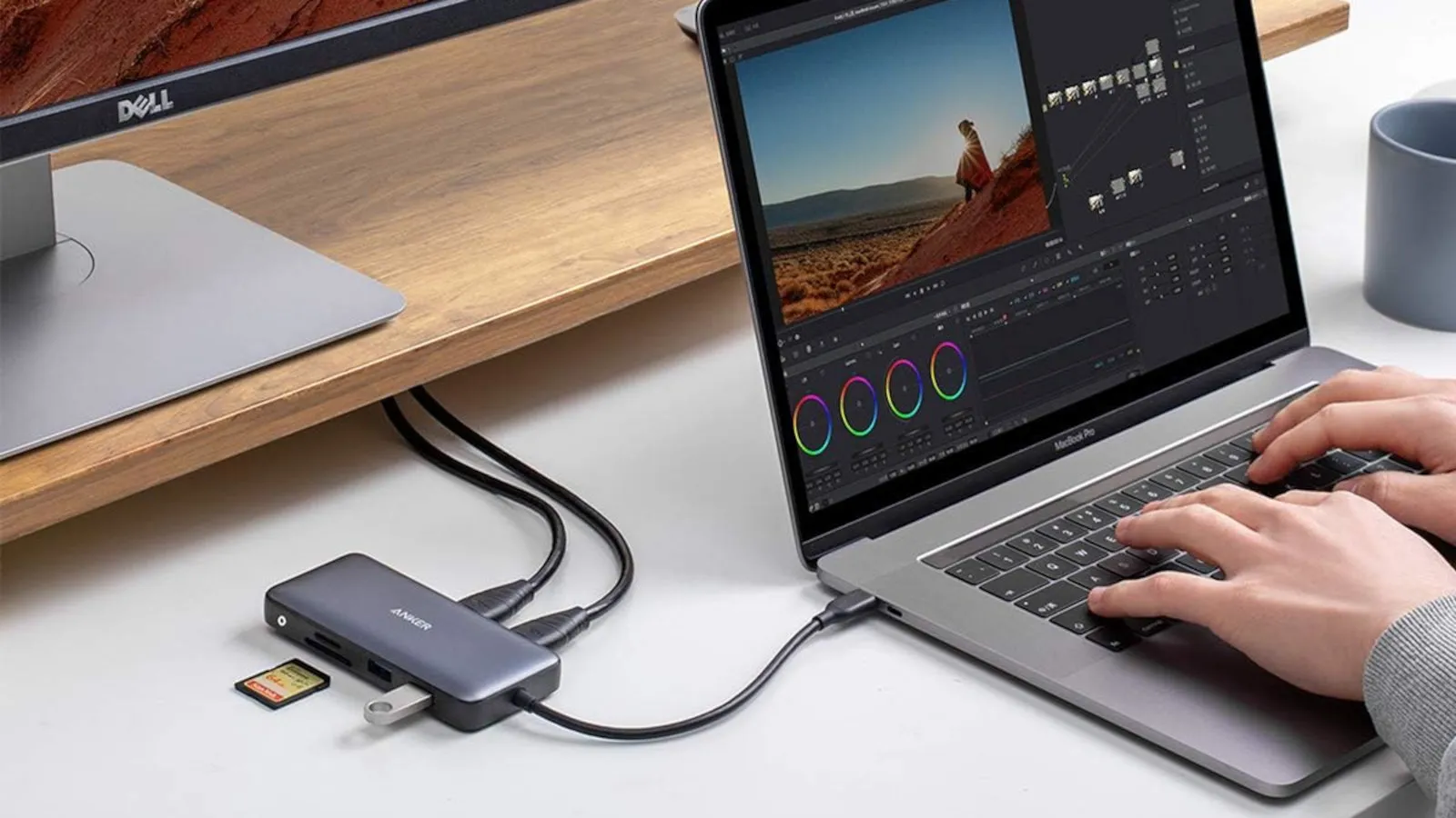 Anker'den Uygun Fiyatlı Canavar: Çift 4K Destekli 8 Portlu USB-C Hub Geldi
