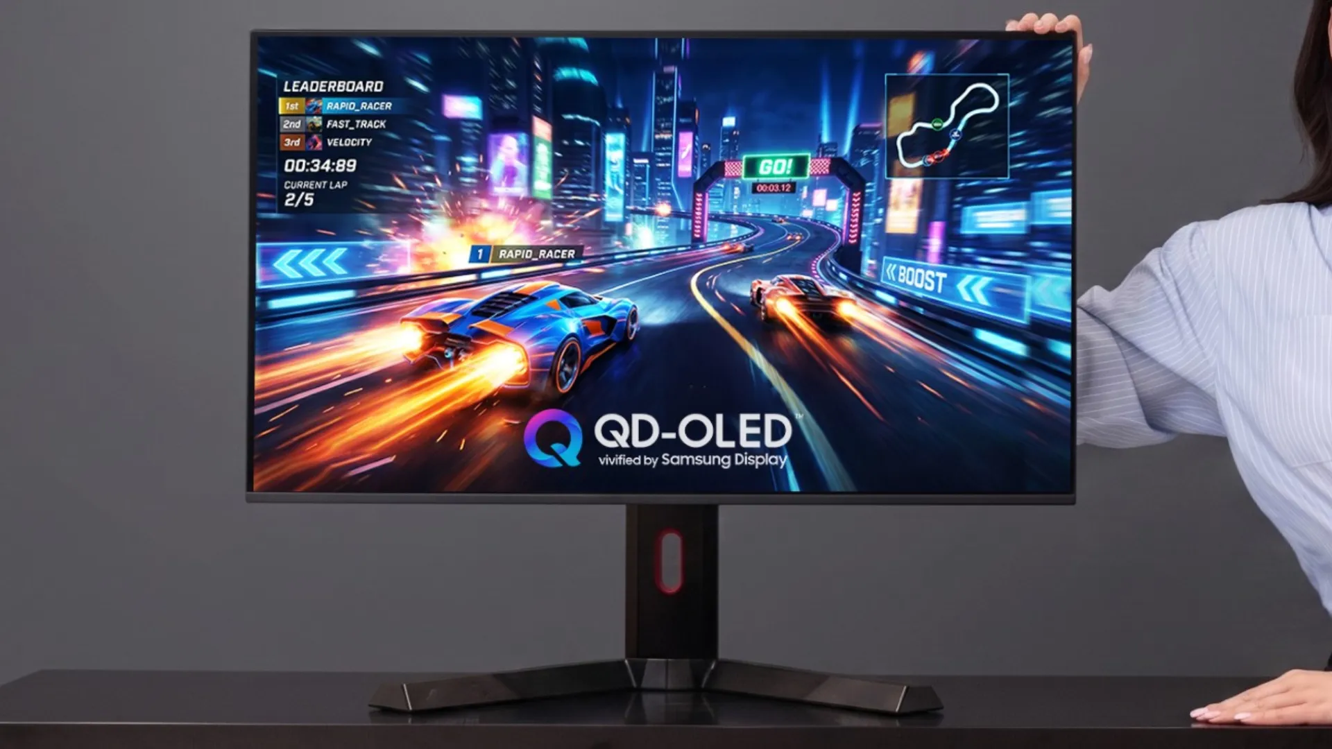 Samsung'dan Dünya İlki: 360Hz Yenileme Hızına Sahip 32 İnç 4K OLED Panel